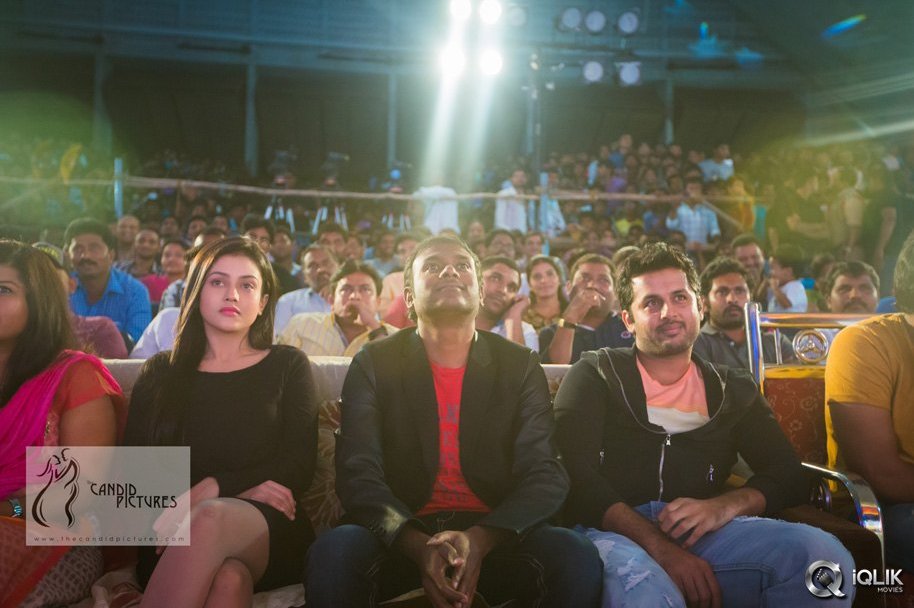 Chinnadana-Neekosam-Movie-Platinum-Disc-Function